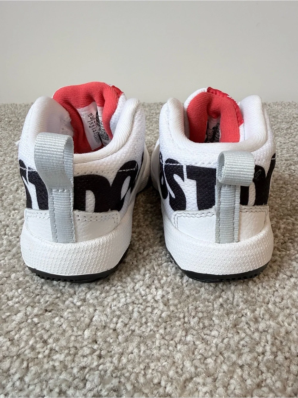 Nike Team Hustle D 8 